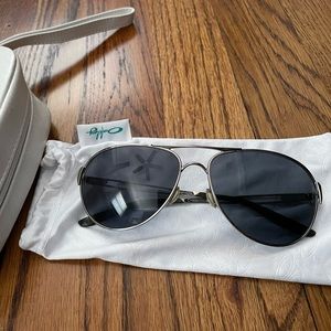 Women’s Oakley aviator sunglasses